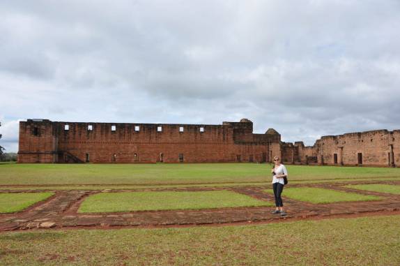 Visitando as ruínas da Missão em Jesus, próximo à Trinidad, no Paraguai